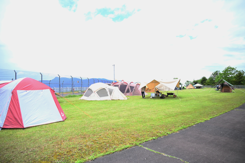 ㊳パナソニックオートモーティブコーナー（最終コーナー）外側のエリア