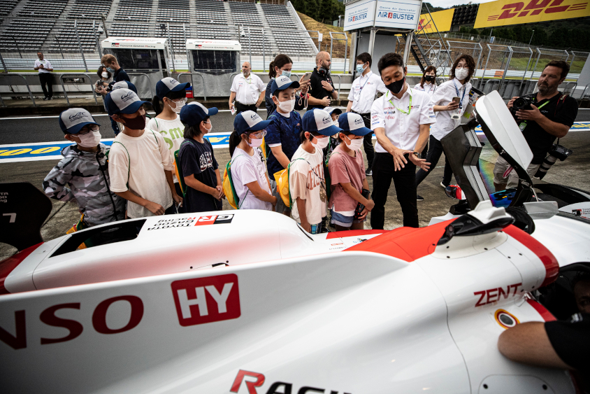 WEC第5戦富士】小林可夢偉駆るトヨタ7号車がポール獲得！ 8号車も2番手につけ3年ぶりの富士はトヨタがフロントロウ独占 |  クルマ情報サイトｰGAZOO.com