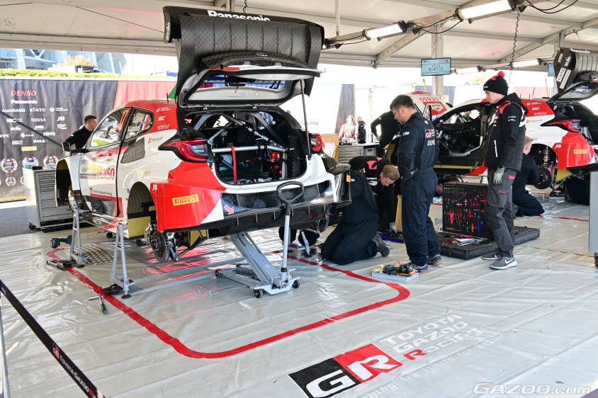 ラリージャパン　サービスパークのGR YARIS Rally1 HYBRID 17号車 オジェ選手のマシン