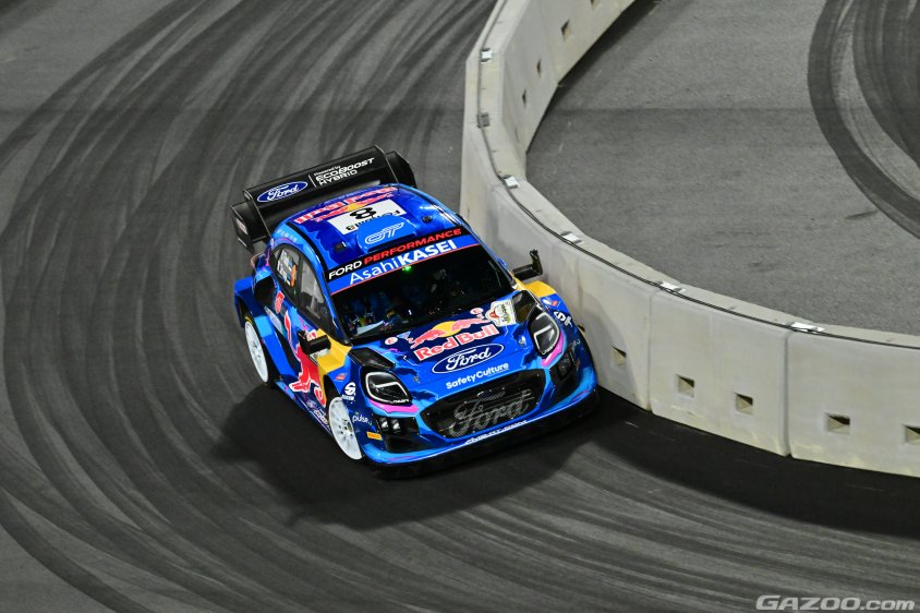 ラリージャパン　SS1でのM-SPORT FORDタナック選手の豪快な走り