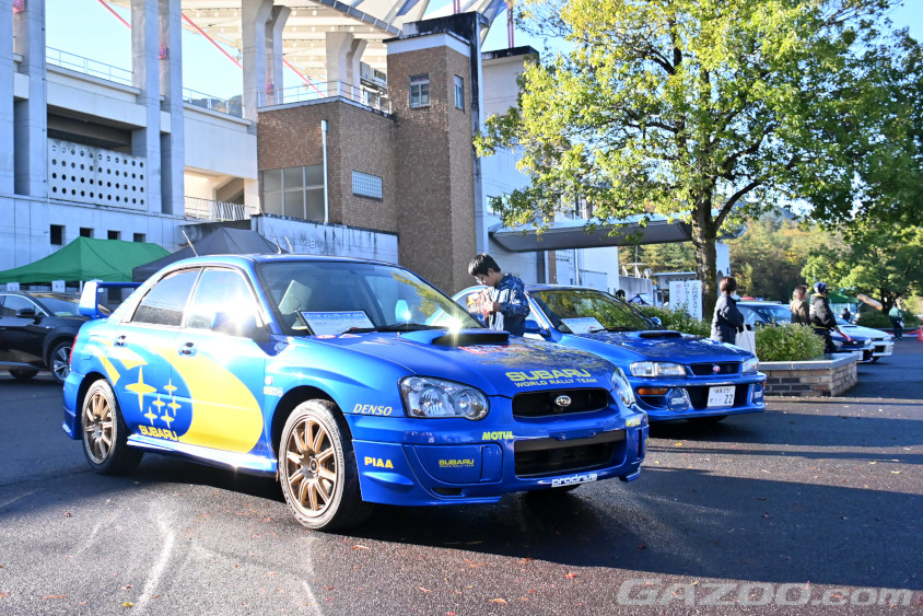 往年のラリーカーのレプリカ車両も展示されていました