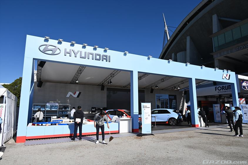 ラリージャパン2024のヒョンデのブース