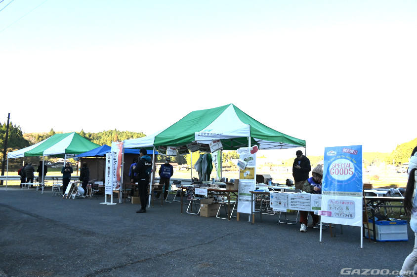 恵那SSの山岡駅観戦エリアの地元の出展ブース