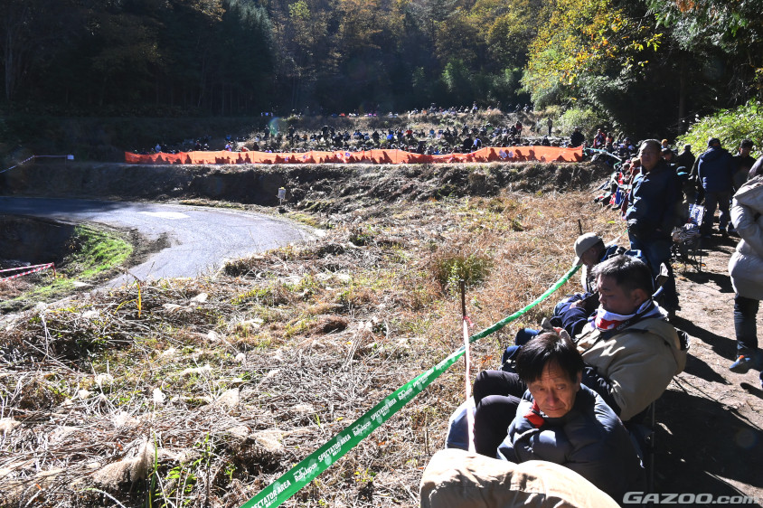 恵那SSの田沢観戦エリアのヘアピンコーナー前