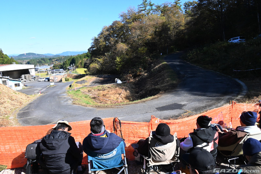 恵那SSの田沢観戦エリアのヘアピンコーナー