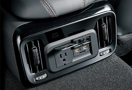センターコンソールボックス後部コンセント