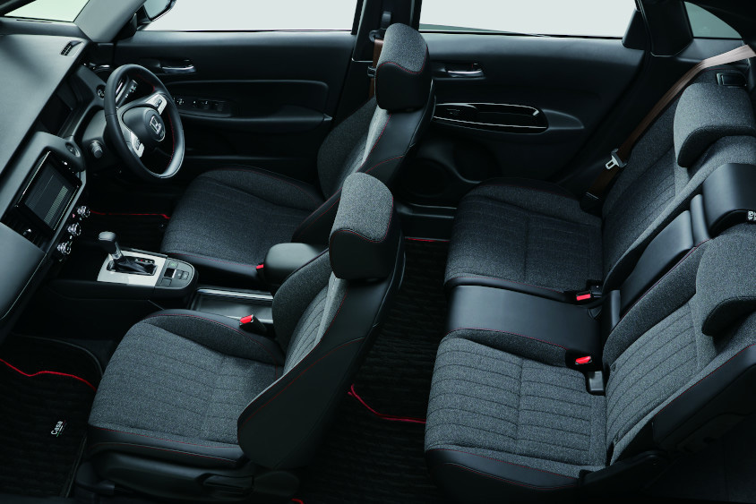 ホンダ フィット に２０周年特別仕様車を設定 Fit E Hev Modulo X も登場 一部改良でコネクテッドサービスが進化 トヨタ自動車の クルマ情報サイト Gazoo