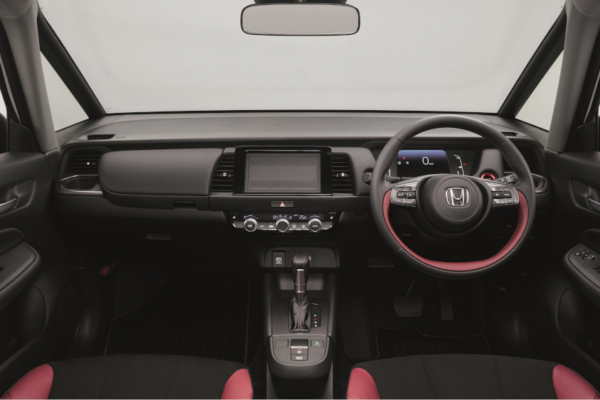 ブラック×ボルドーレッドのインテリア