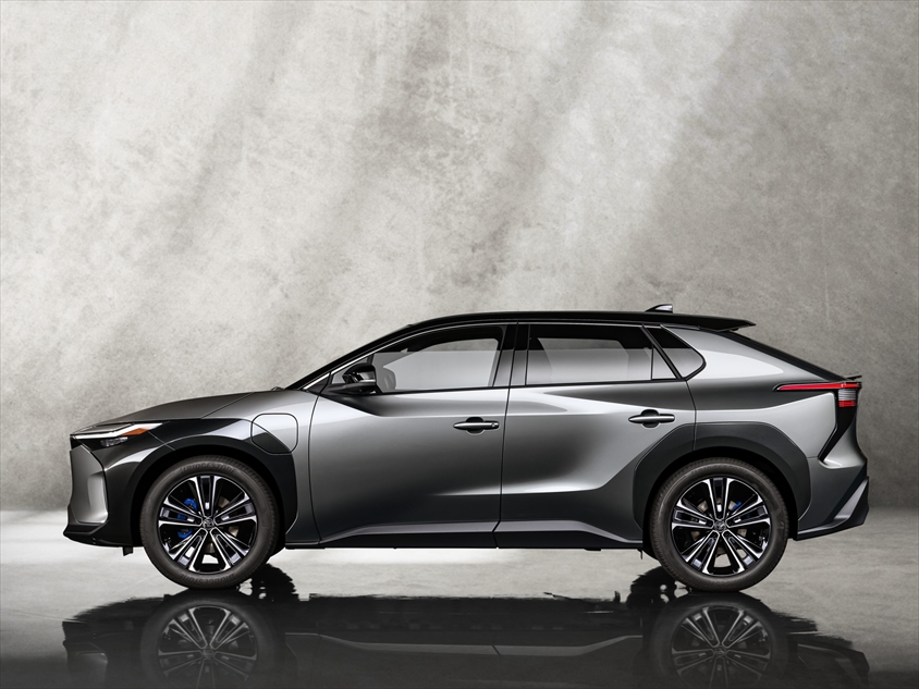 TOYOTA bZ4X（トヨタ ビーズィーフォーエックス）