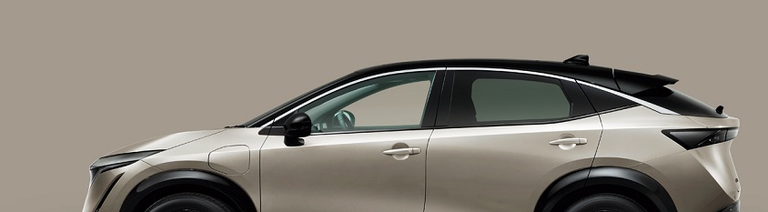 日産アリア limited 専用色 シェルブロンド／ミッドナイトブラック 2トーン