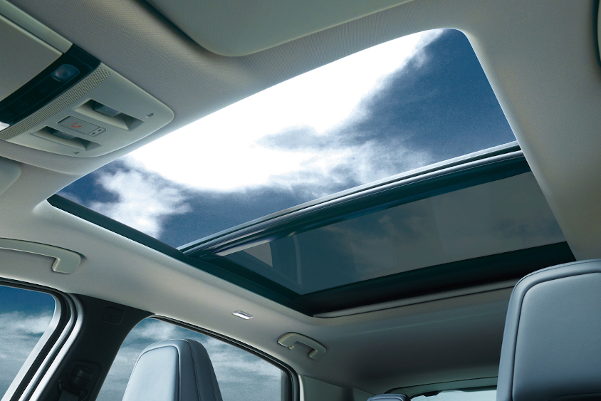 日産アリア limited 標準装備 パノラミックガラスルーフ（電動チルト＆スライド、電動格納式シェード付、リモート機能付）