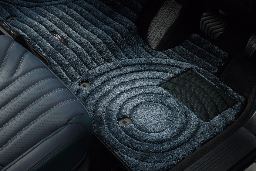 日産アリアlimited 特別装備 limited専用色フロアカーペット