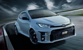 トヨタとKINTO、レースの仕組みでクルマを進化させる『GRヤリス“モリゾウセレクション”』を発表