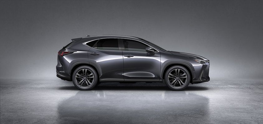 LEXUS NX エクステリアカラー ソニッククロム（プロトタイプ）