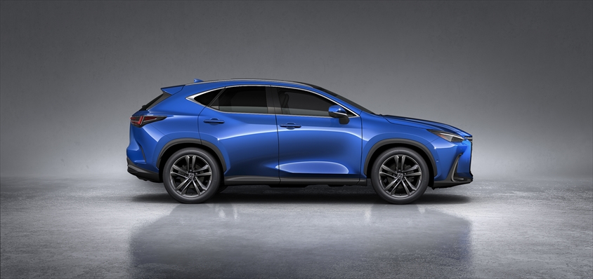 LEXUS NX エクステリアカラー セレスティアルブルーガラスフレーク（プロトタイプ）