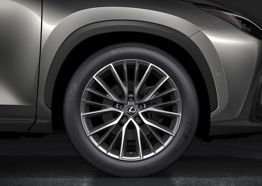 LEXUS NX 20インチアルミホイール（プロトタイプ）