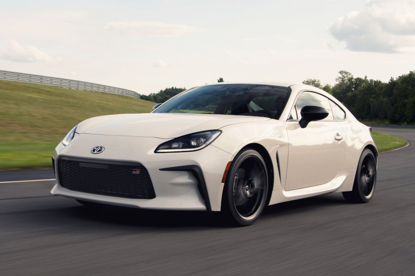 GR86（プレミアム／HaloWhite）