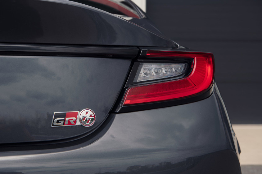 GR86（ベースグレード／PavementGrey）