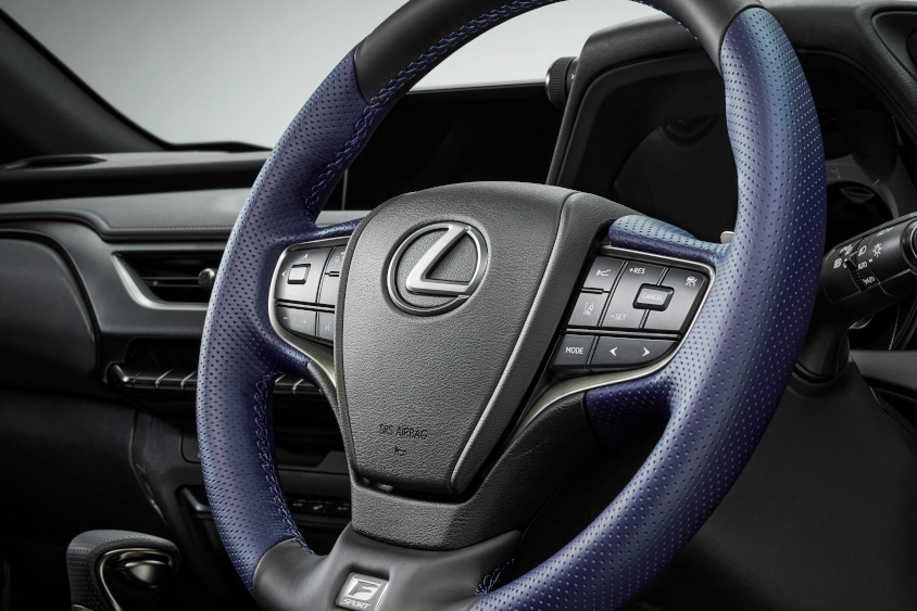 UX250h 特別仕様車“F SPORT Style Blue” ステアリング