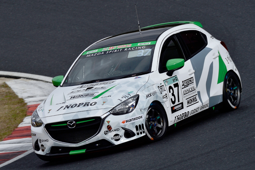 37号車MAZDA SPIRIT RACING Bio concept DEMIO