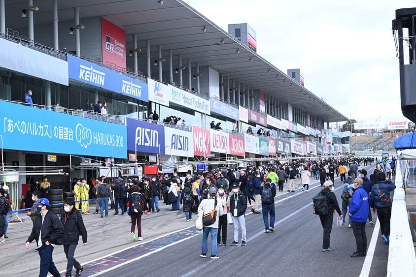 22年スーパー耐久第1戦鈴鹿 まん防解除直前のグリッド ピットウォーク トヨタ自動車のクルマ情報サイト Gazoo 22年スーパー耐久第1戦鈴鹿 まん防解除直前のグリッド ピットウォーク トヨタ自動車のクルマ情報サイト Gazoo
