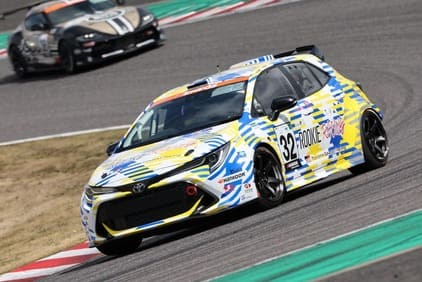 スーパー耐久シリーズ2022 第1戦 SUZUKA 5時間耐久レースで走る32号車　ORC ROOKIE Corolla H2 concept