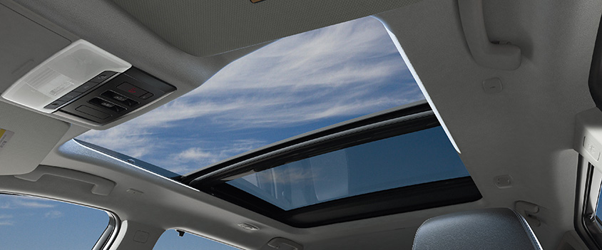 「新型エクストレイル」パノラミックガラスルーフ