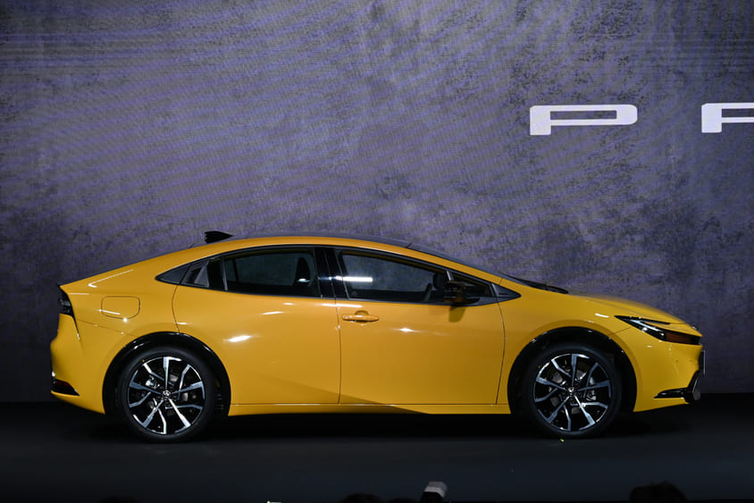 プリウス 2.0L PHEV　プロトタイプ