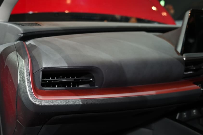 プリウス 1.8L HEV プロトタイプ　助手席インパネ