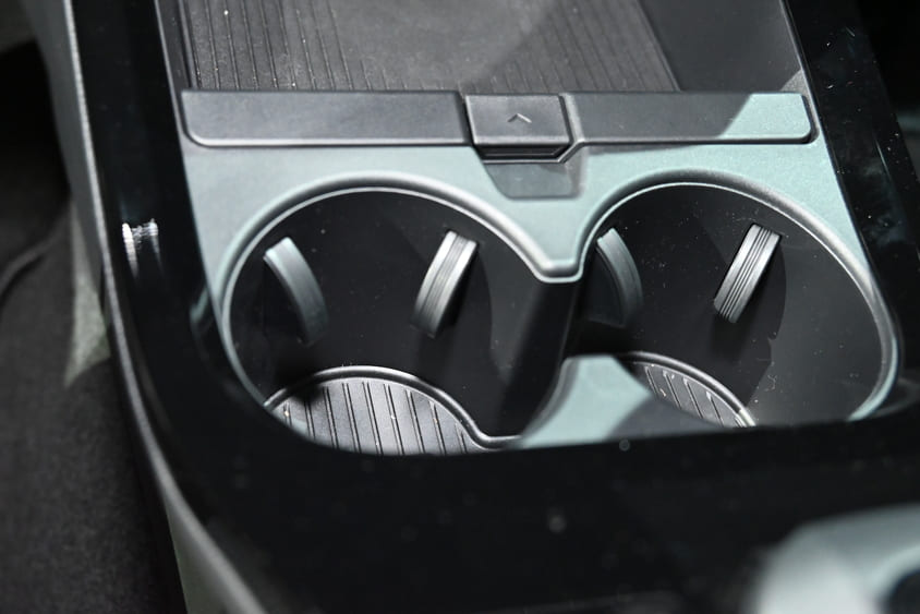  センターコンソール　カップホルダー