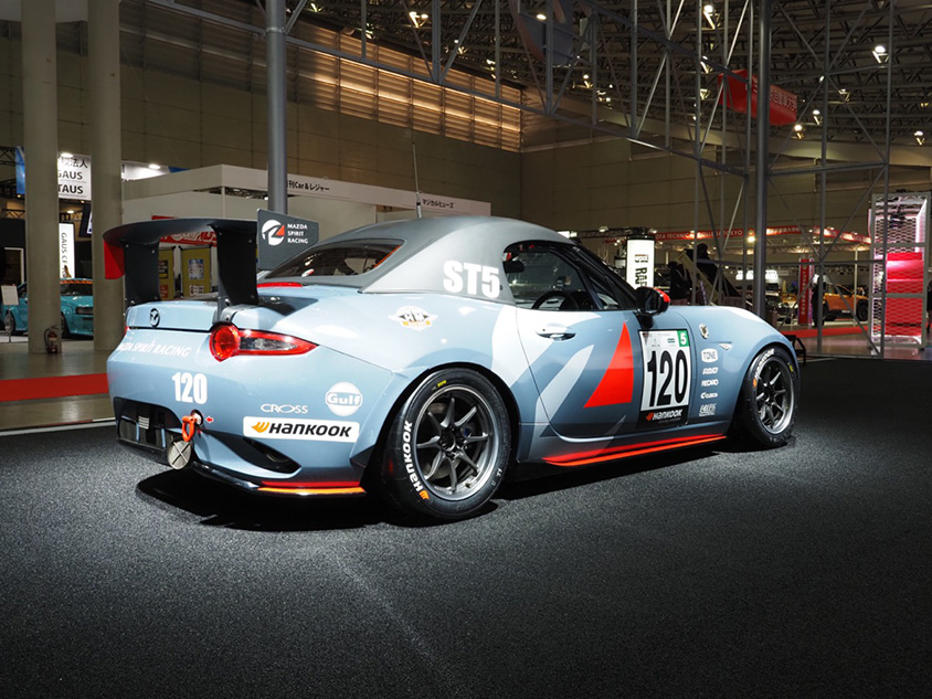 倶楽部 MAZDA SPIRIT RACING ROADSTERのリヤビュー