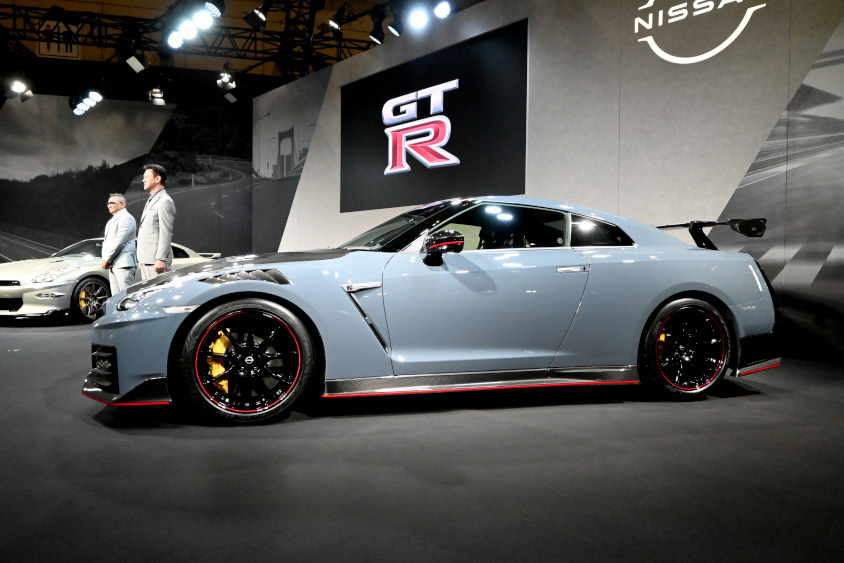 NISSAN GT-R NISMO 2024年モデル左サイドビュー