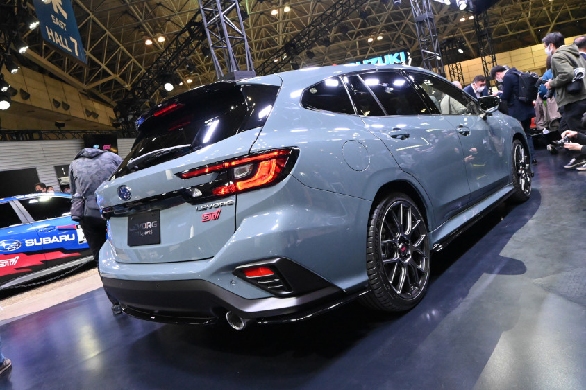スバル・レヴォーグSTI Sport#のリアビュー