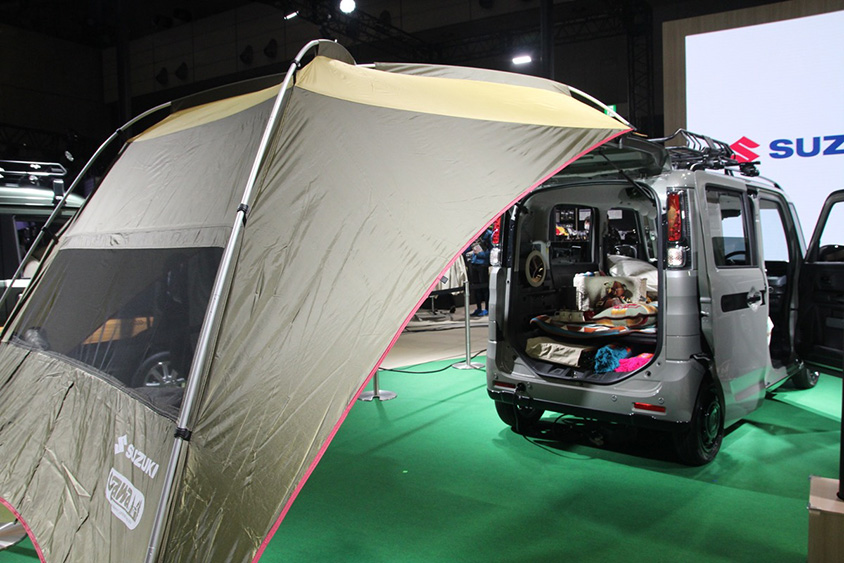 SPACIA BASE01のリア