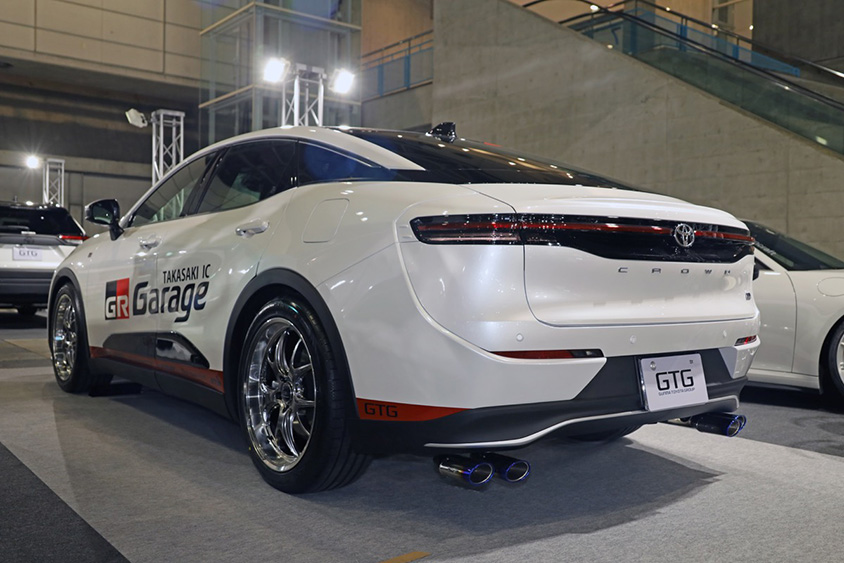 GTG CROWN type GR のリヤ