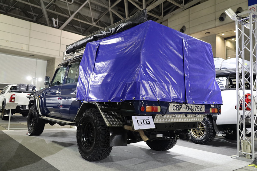 LAND CRUISER 79 type110 のリヤ