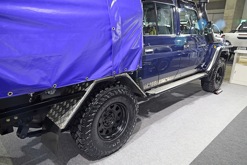 LAND CRUISER 79 type110 のサイドビュー