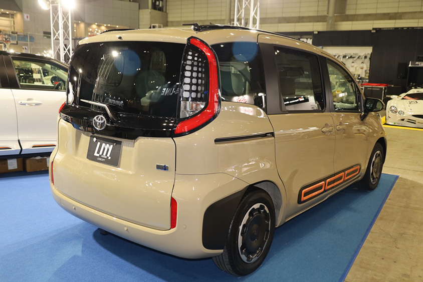 model LM SIENTA conceptのリヤ