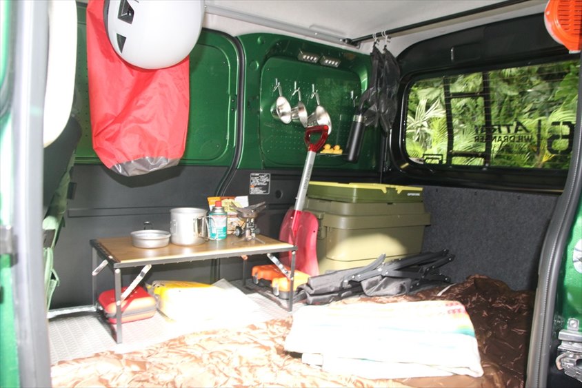 ATRAI WILD RANGERの車内