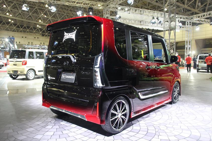 TANTO CUSTOM RED/BLACKのリア