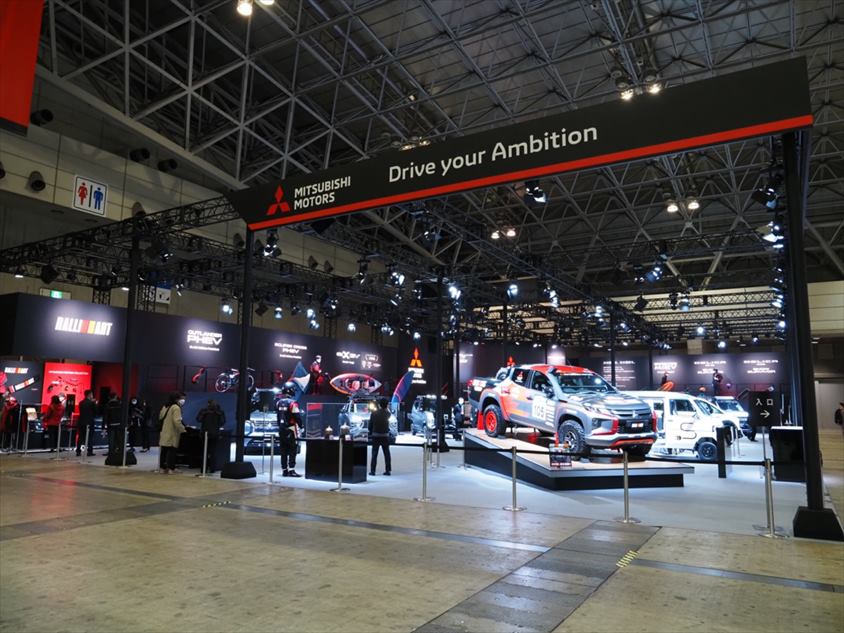 三菱自動車ブース＠東京オートサロン2023