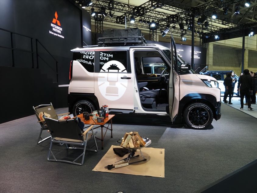 デリカミニ × Colemanのサイド＠東京オートサロン2023