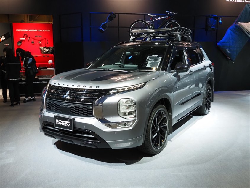 アウトランダー BLACK Edition Premium＠東京オートサロン2023