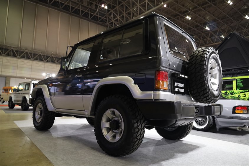 FIRST PAJEROのリヤ＠東京オートサロン2023