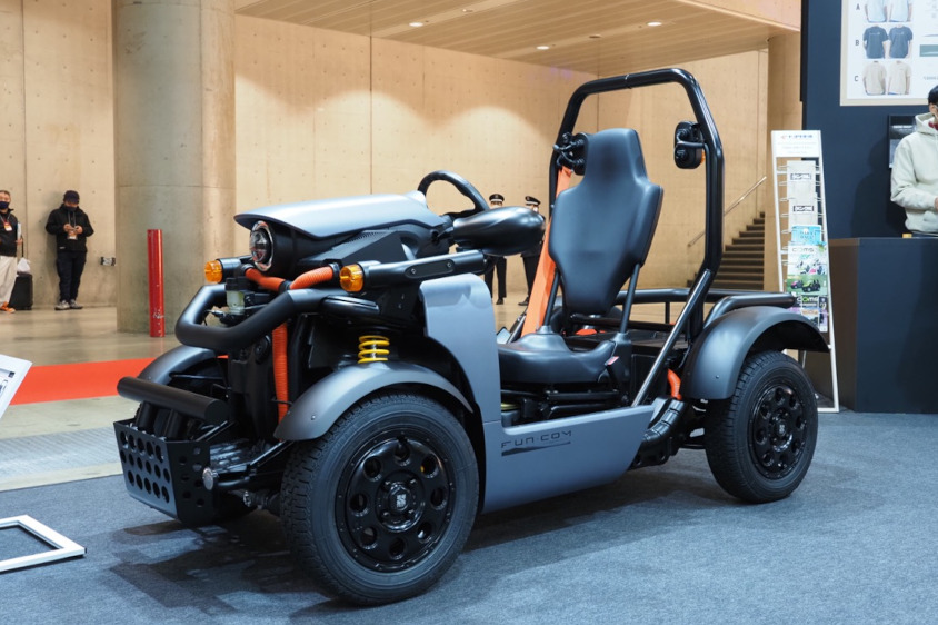 トヨタ車体・Fun・COM エクスプローラー