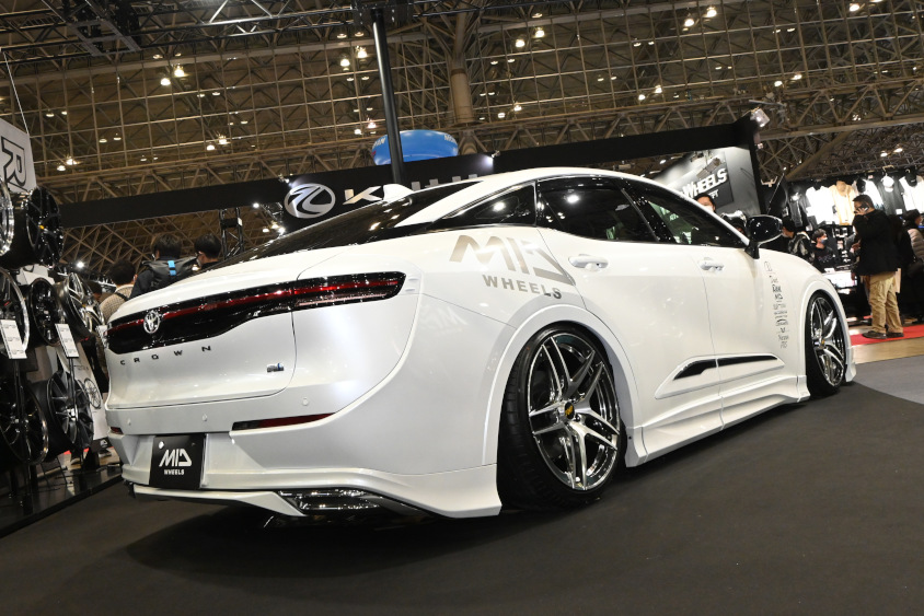 MID WHEELS CROWNのリヤ＠東京オートサロン2023
