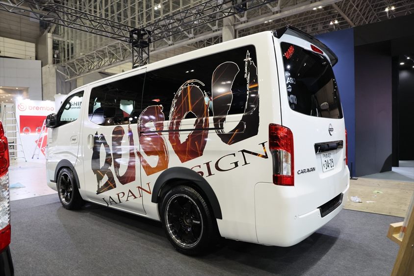 BUSOU CARAVANプレミアムラインver2リヤ