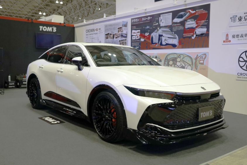 TOM’S CROWN CROSSOVER TOM’S デザインver.＠東京オートサロン2023