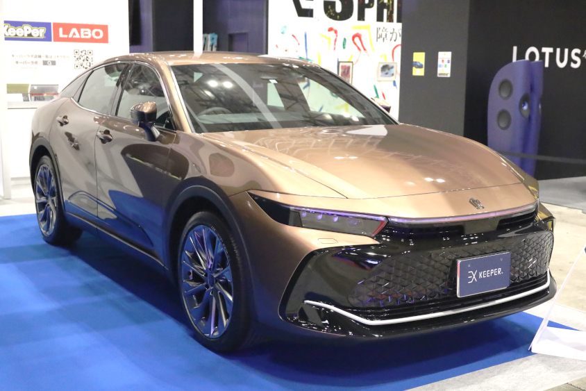 新型クラウン クロスオーバー＠東京オートサロン2023