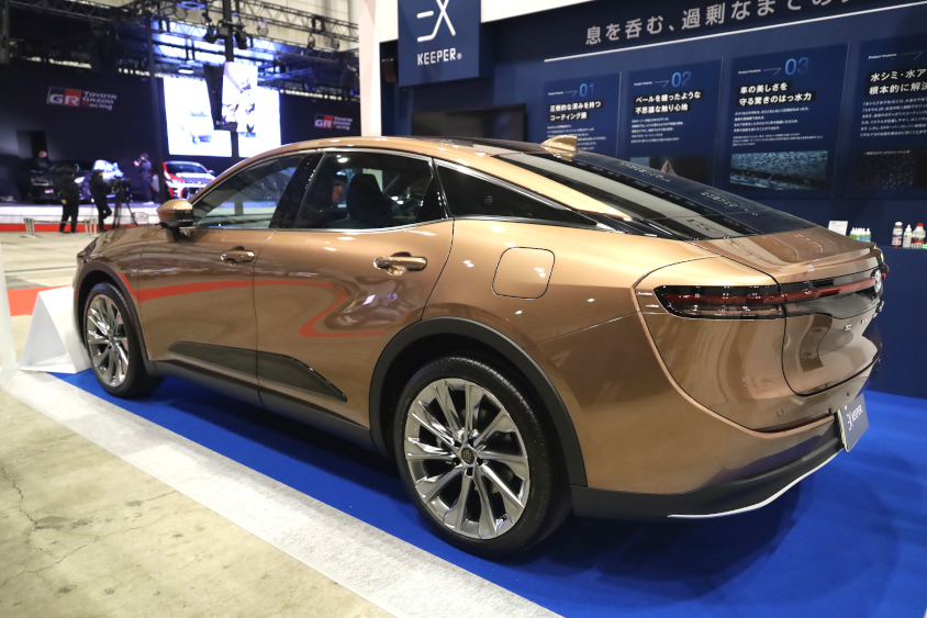 新型クラウン クロスオーバーのリヤ＠東京オートサロン2023